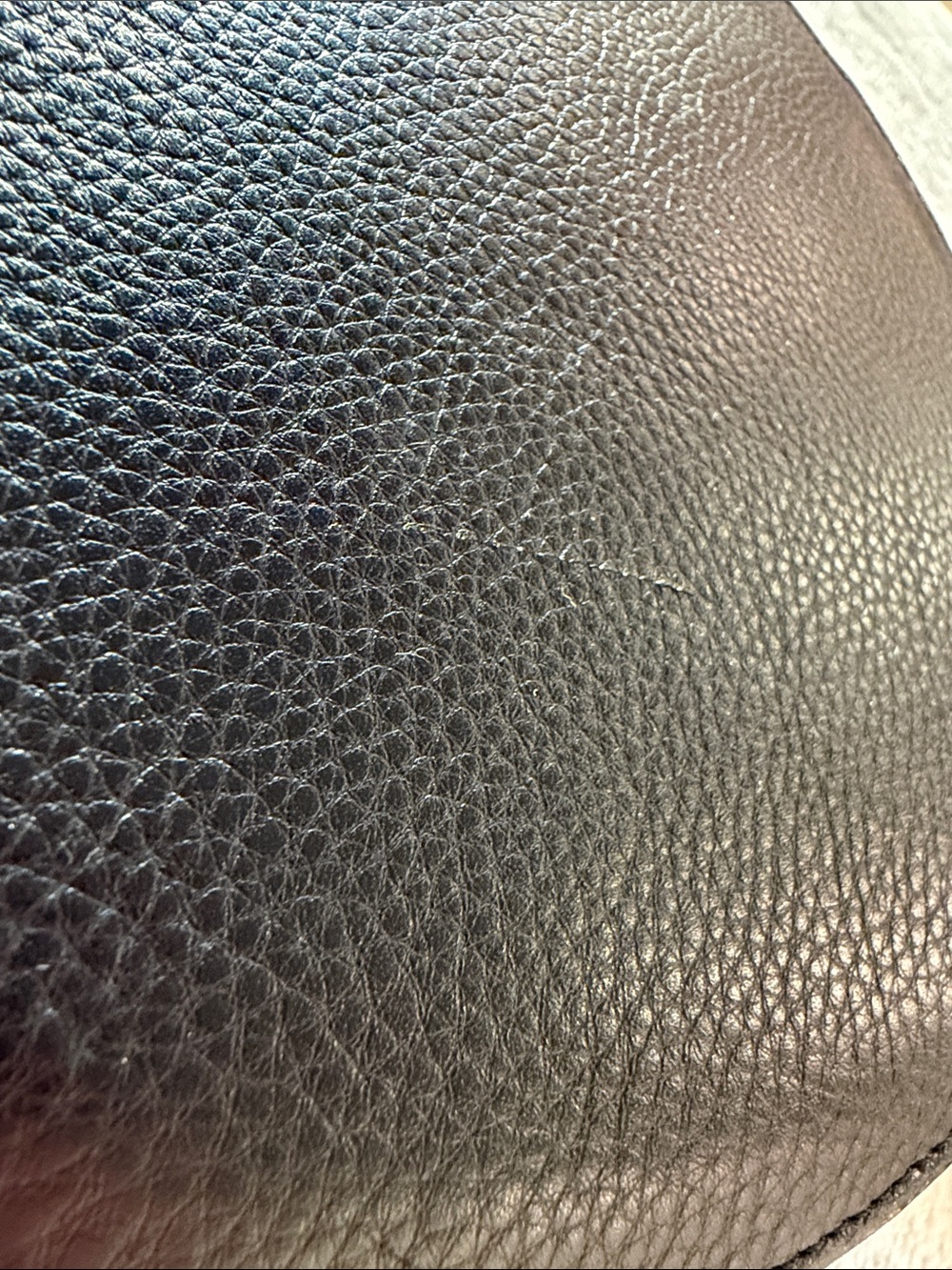 OAD New York Black Pebbled Round Crossbody Bag - Picture 6 of 14